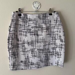 Forever 21 black and white pencil skirt